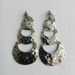 NEW Vintage Hammered Silver Toned Graduated Dangle Earrings